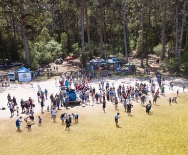 carousel thumbnail 3